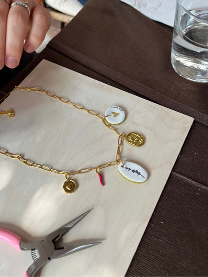 30/05 Collane con charms e aperitivo da Samar Giovinazzo- €49