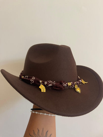 14/02 Cappelli personalizzati e colazione da Vivi Le Serre Roma - €59,00