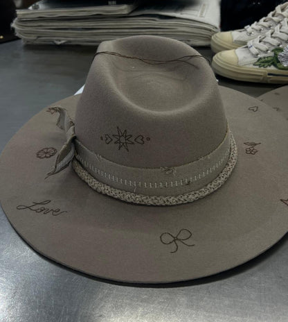 07/03 Cappelli personalizzati e merenda da Cortile Flora Milano - €54,00